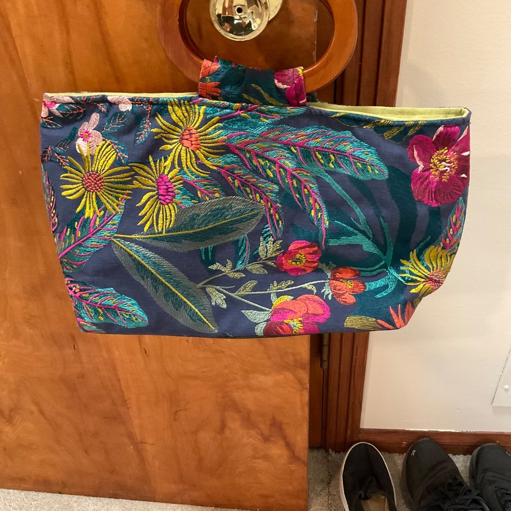 Atenti Handbag - Picture 6 of 6